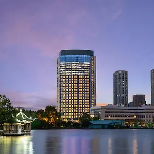 5* Отель Hualuxe Changfeng Park