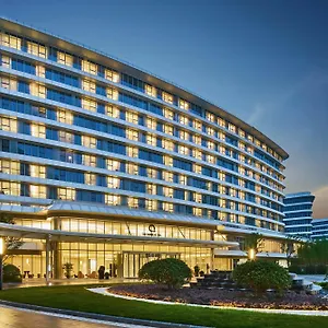 5* Hotel The Qube Hongqiao